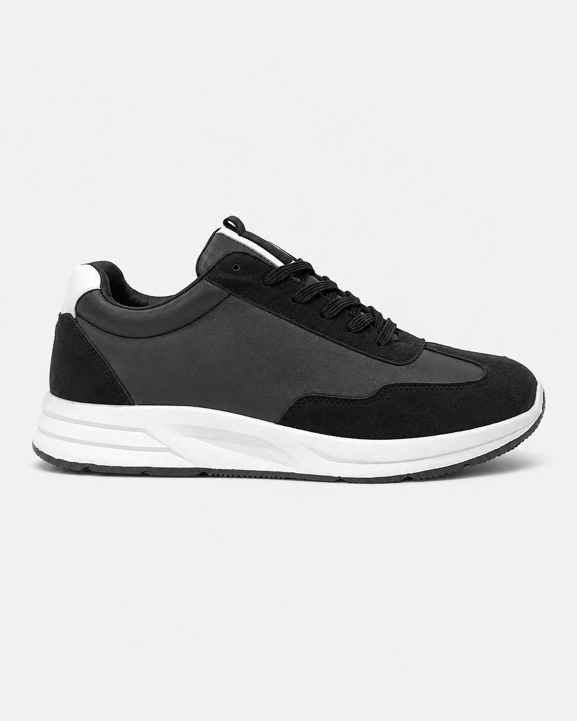 JetBlack Sneaker | D23